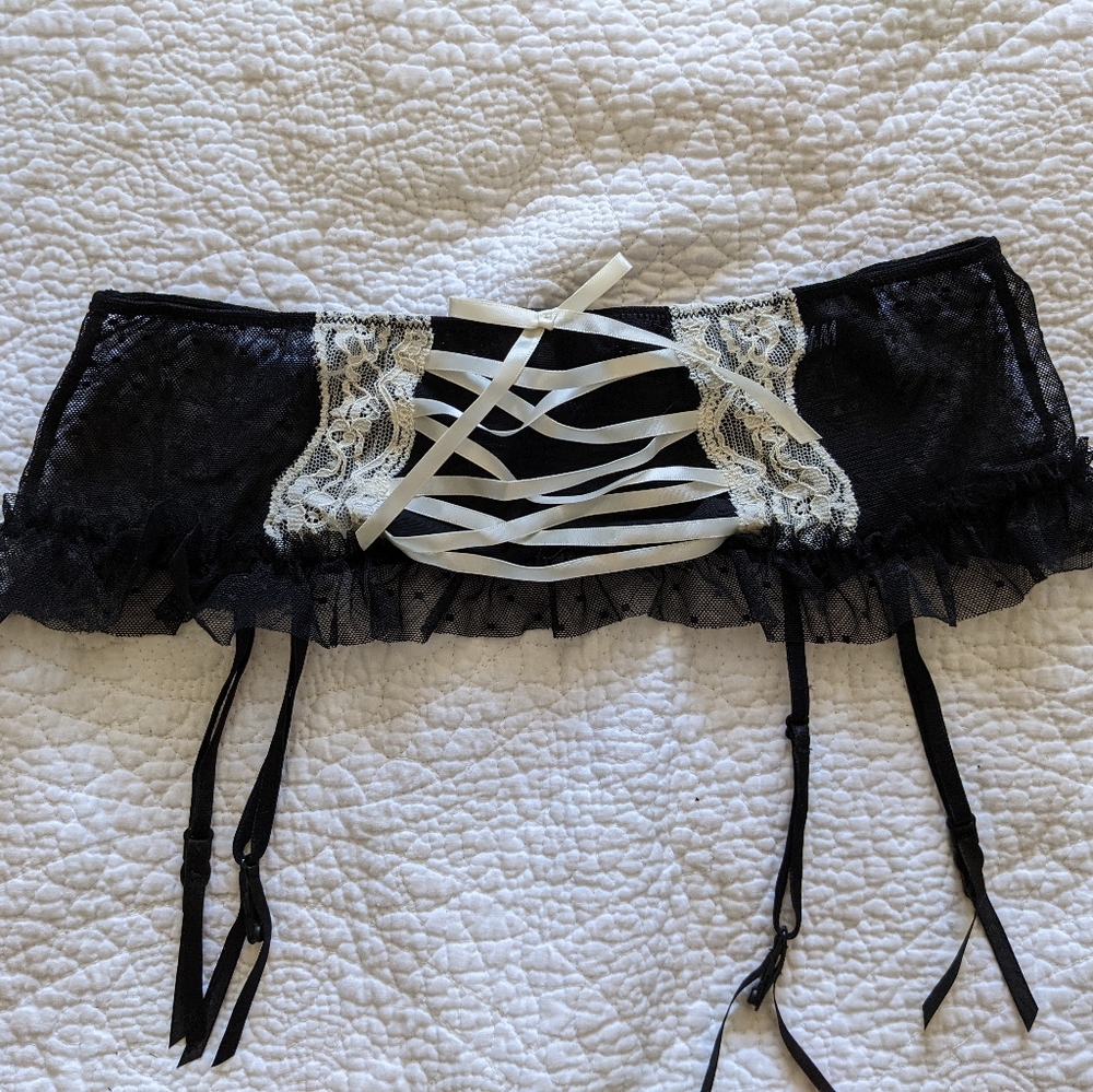Lace Garter Belt ➰